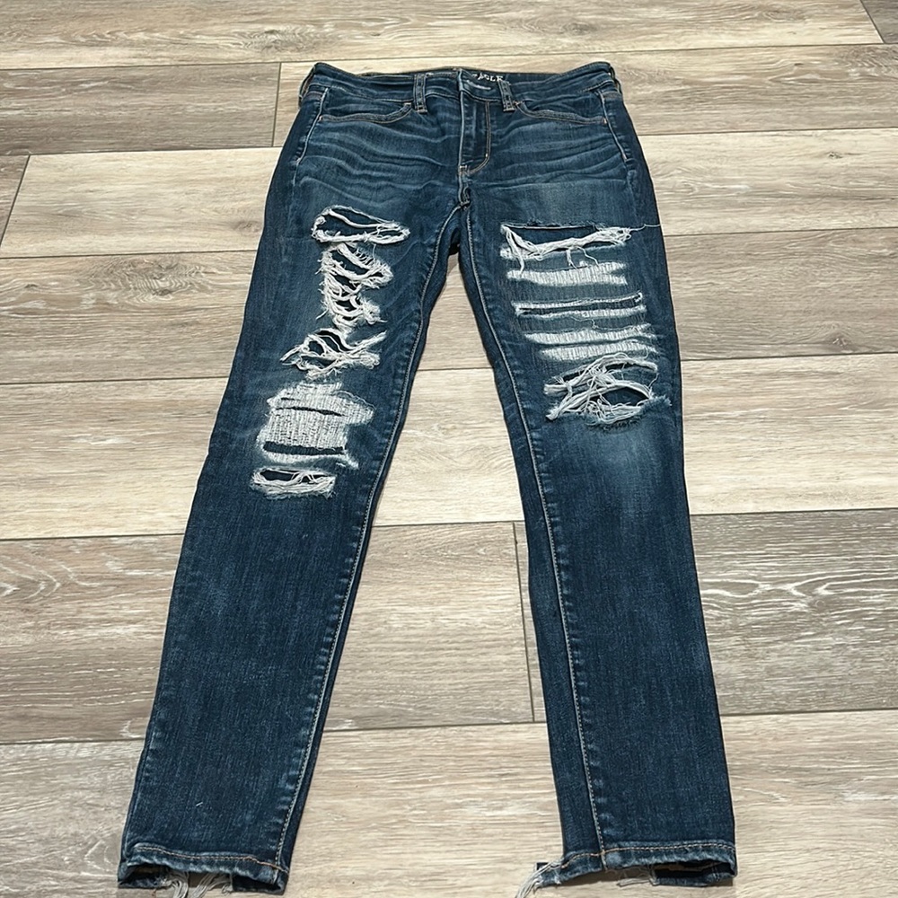 American Eagle Distressed Super Super Stretch Jeans size 4